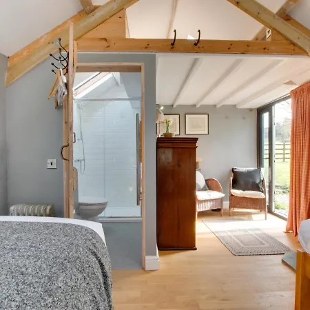 Higher Treliver Piggery Holiday home *
